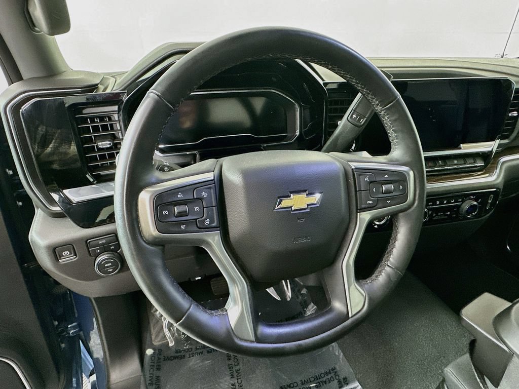 2024 Chevrolet Silverado 1500 LT - Photo 16