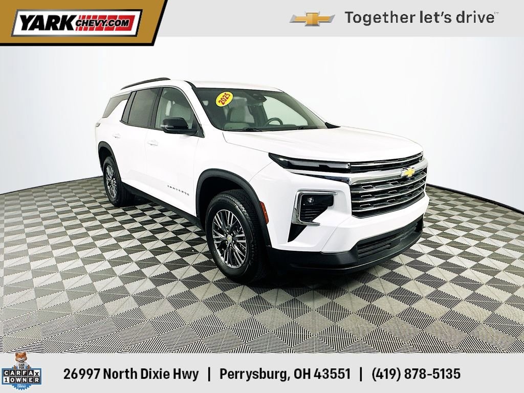 Used 2025 Chevrolet Traverse LT SUV