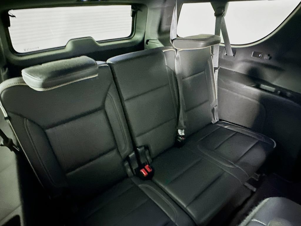 2023 Chevrolet Suburban Premier - Photo 36