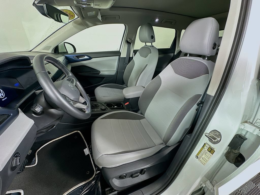 2023 Volkswagen Taos SE - Photo 28