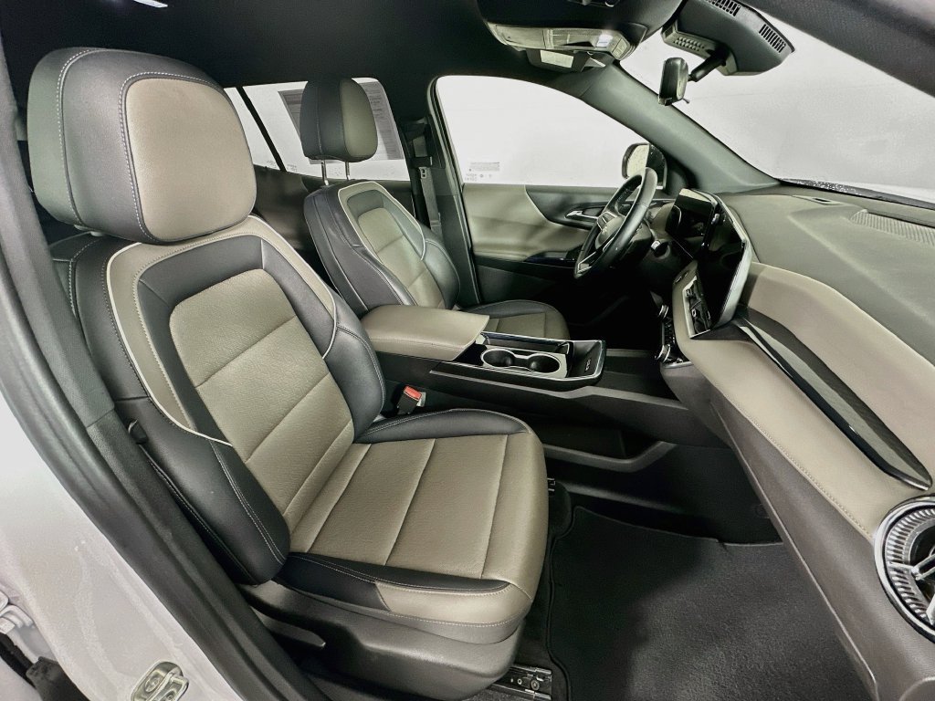 2025 Chevrolet Equinox LT - Photo 36