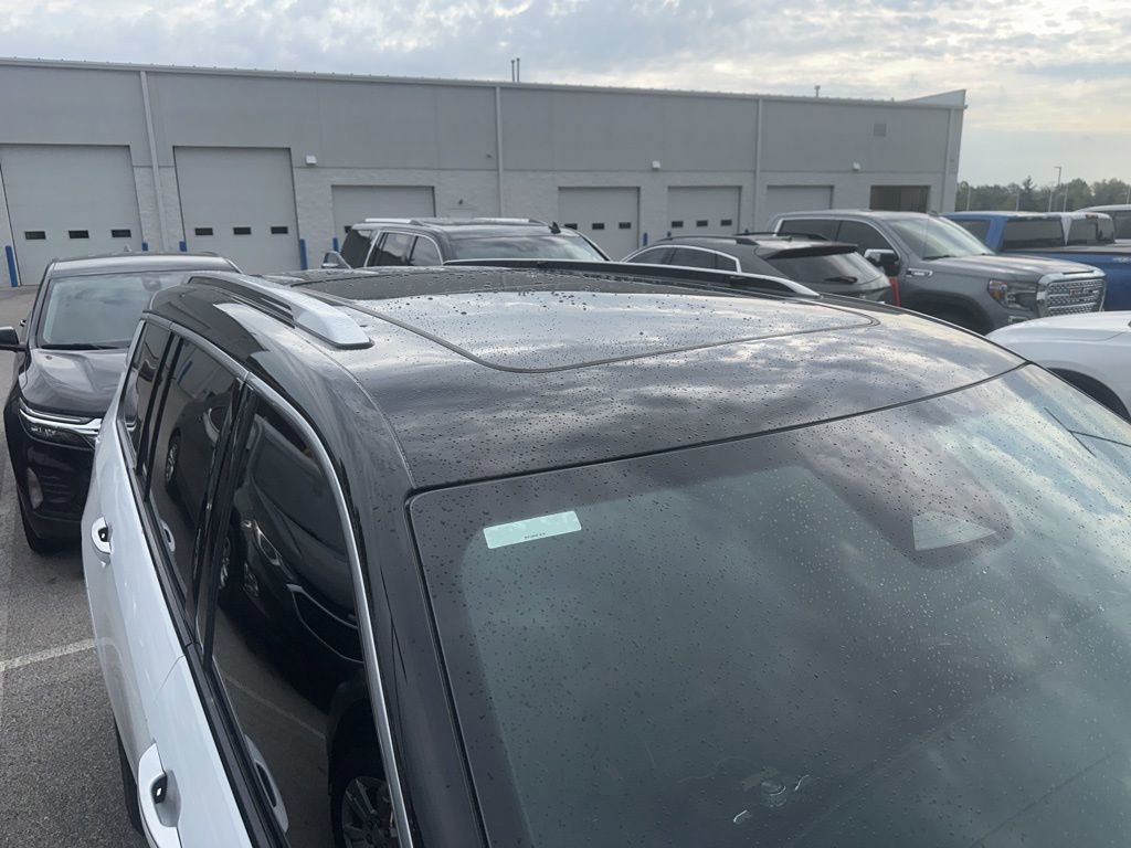 2021 Jeep Grand Cherokee L Summit photo 3