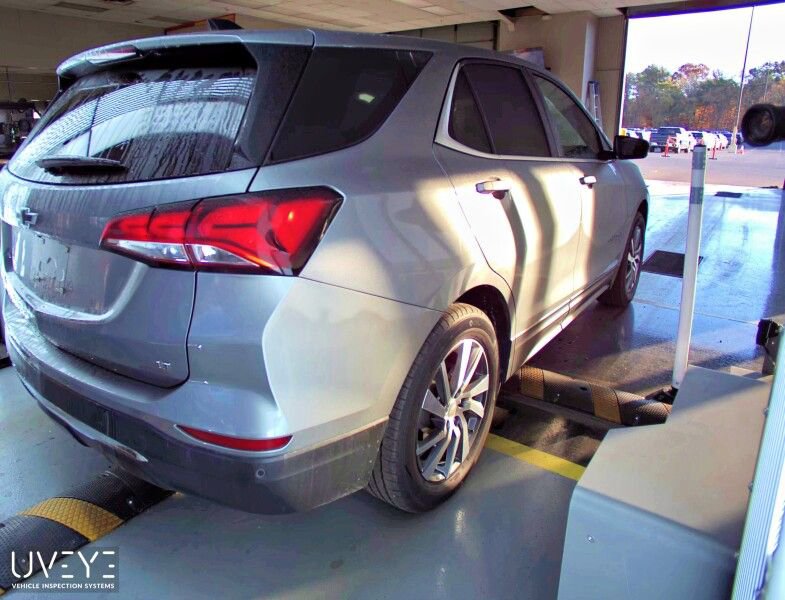 2024 Chevrolet Equinox LT photo 3