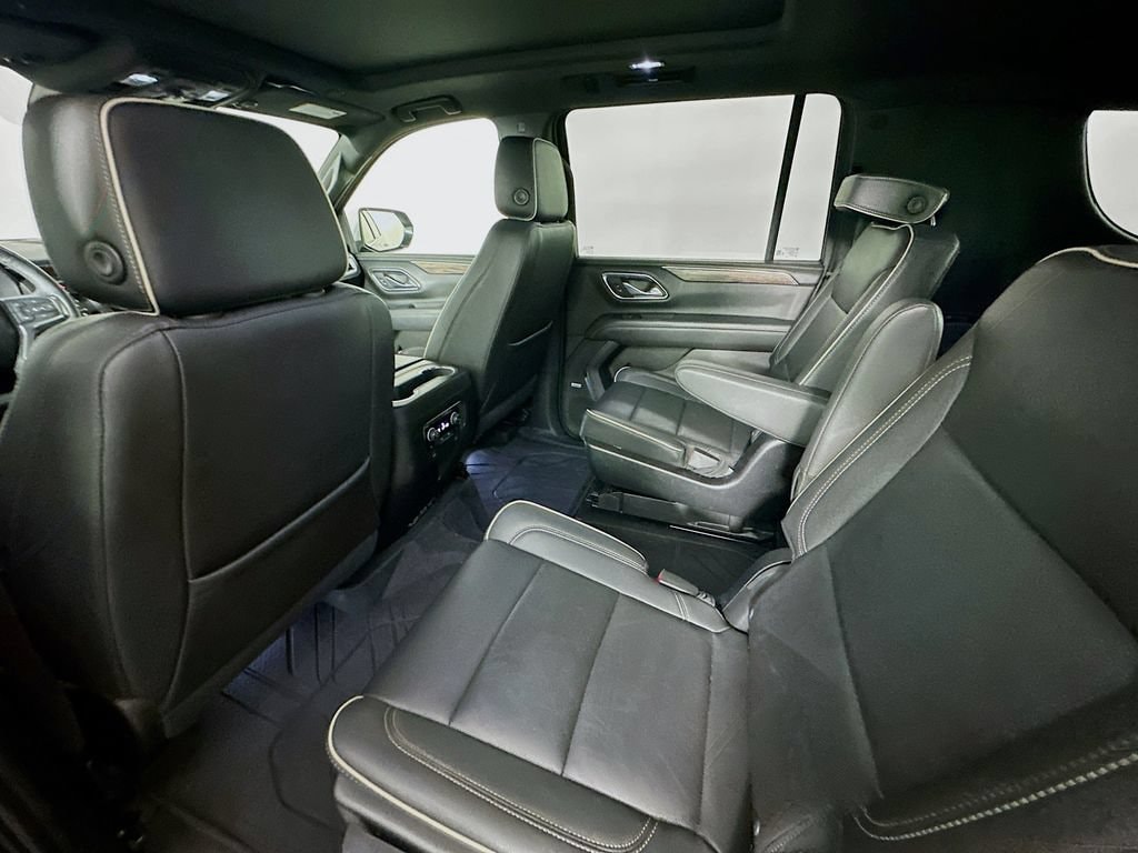 2023 Chevrolet Suburban Premier - Photo 33