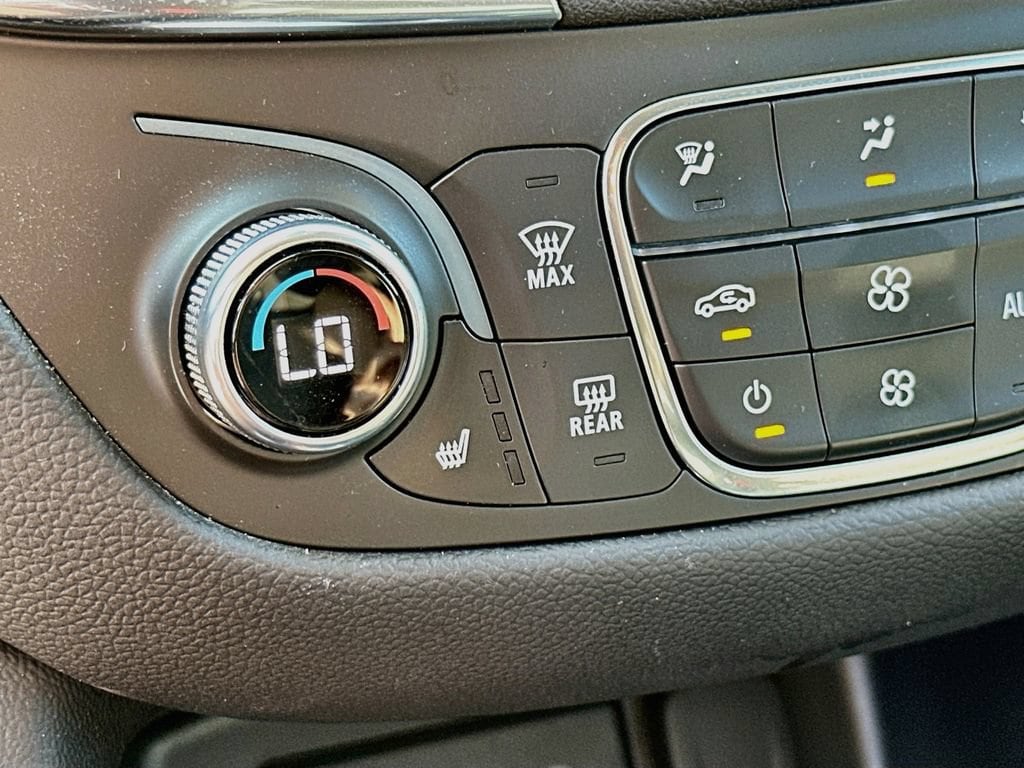 2024 Chevrolet Equinox LT - Photo 27