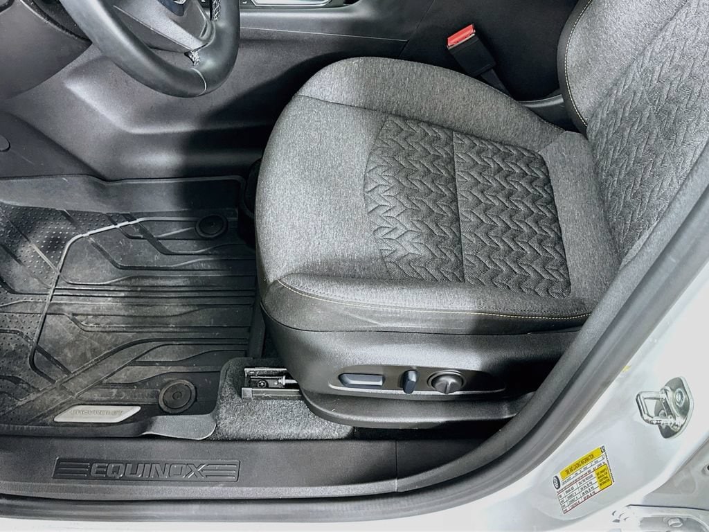 2024 Chevrolet Equinox LT - Photo 28