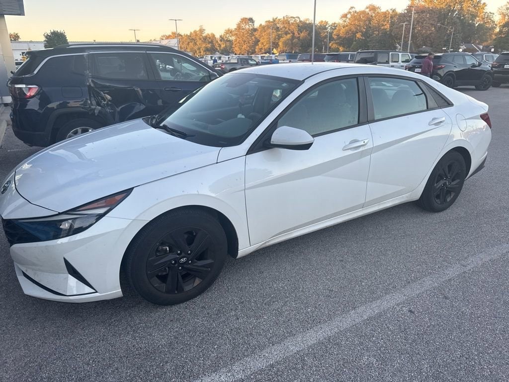 Used 2021 Hyundai Elantra SEL Sedan