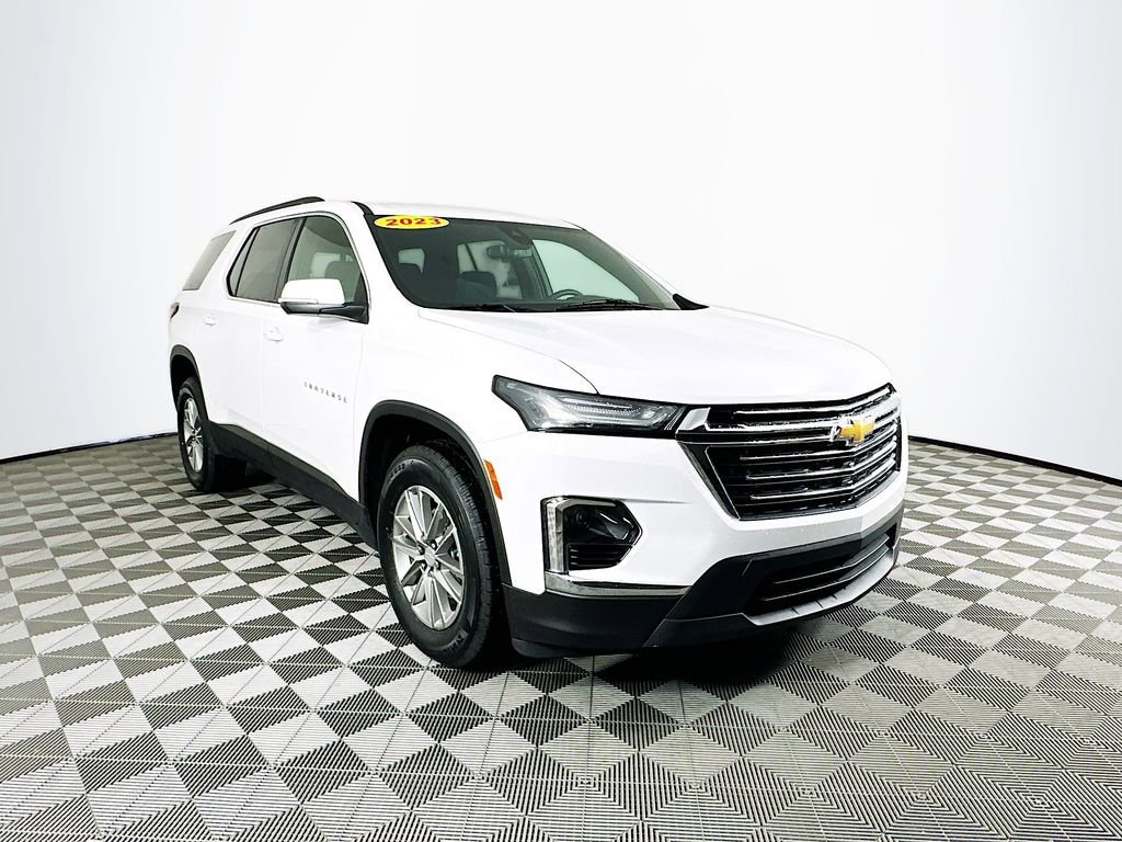 Used 2023 Chevrolet Traverse LT Cloth SUV