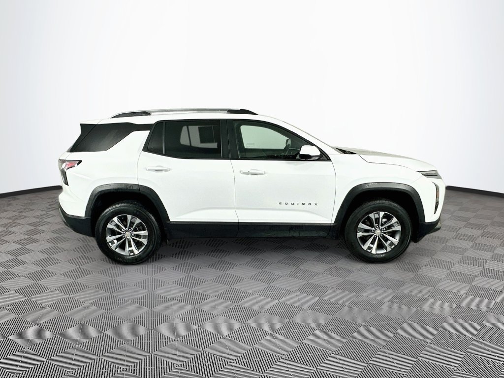 2025 Chevrolet Equinox LT - Photo 12