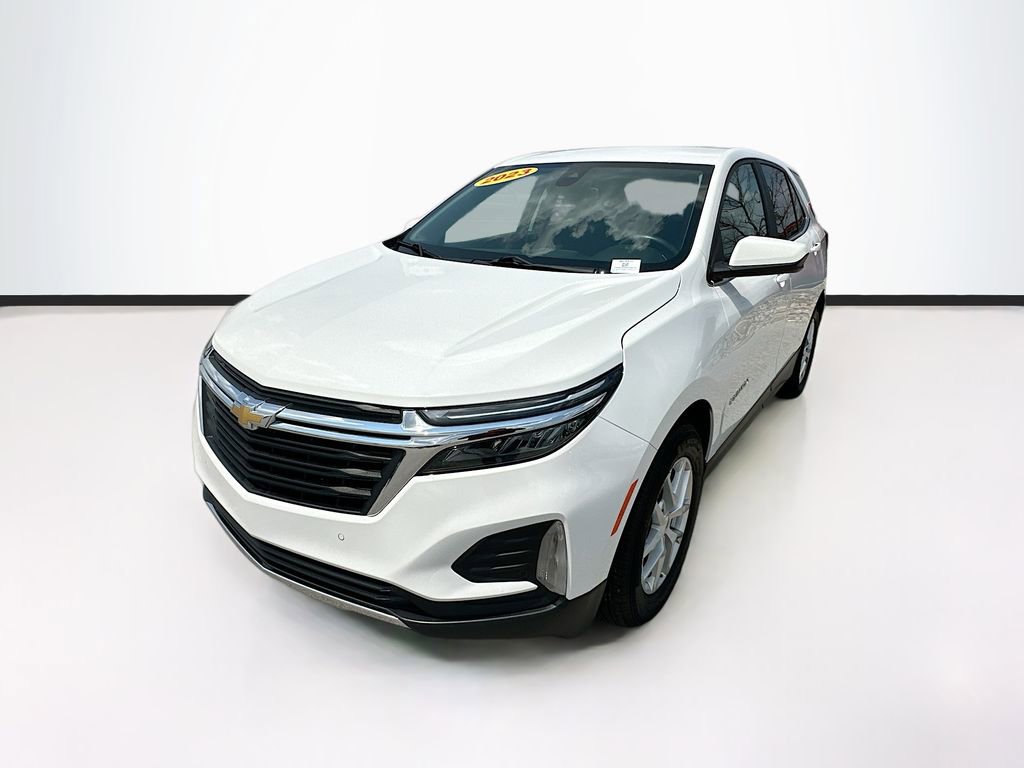 2023 Chevrolet Equinox LT photo 3