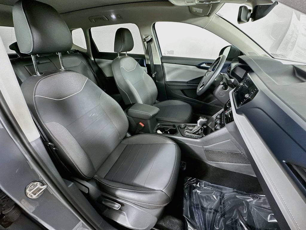 2024 Volkswagen Taos SE - Photo 38