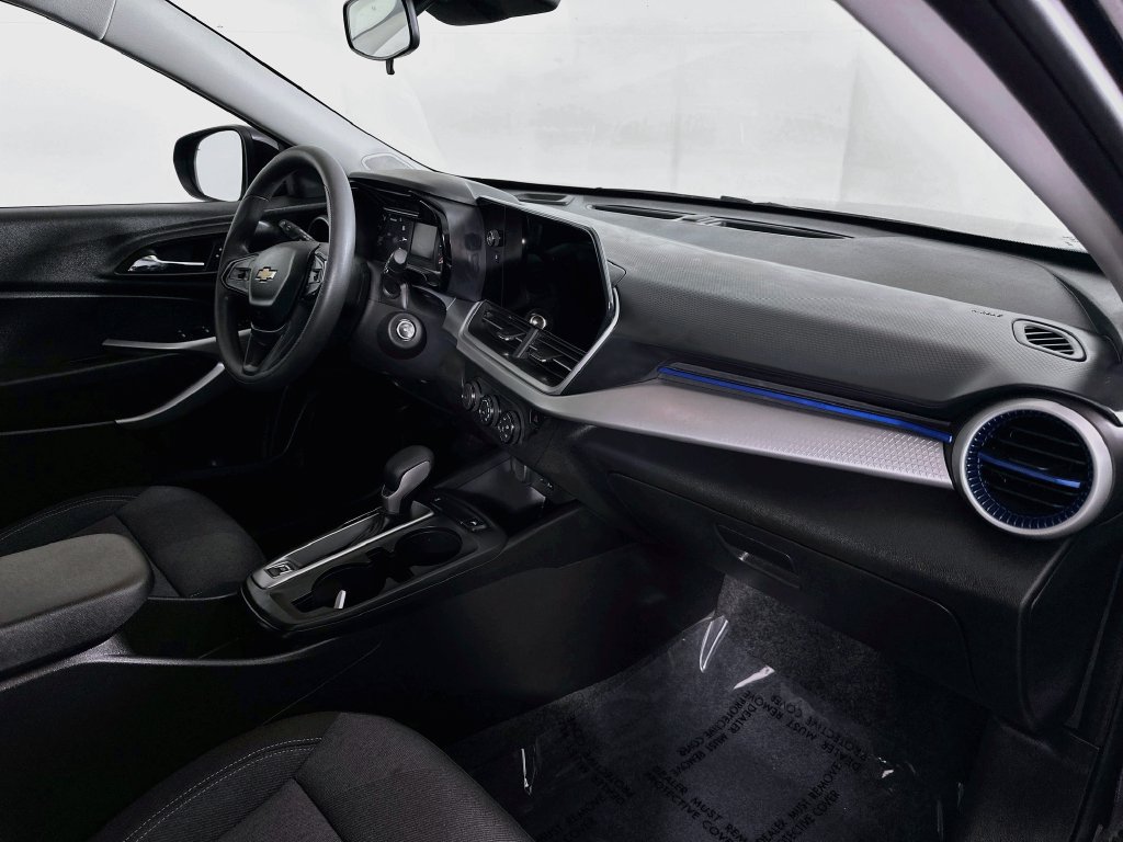 2024 Chevrolet Trax LS - Photo 35