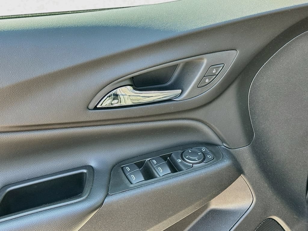 2024 Chevrolet Equinox LT - Photo 23