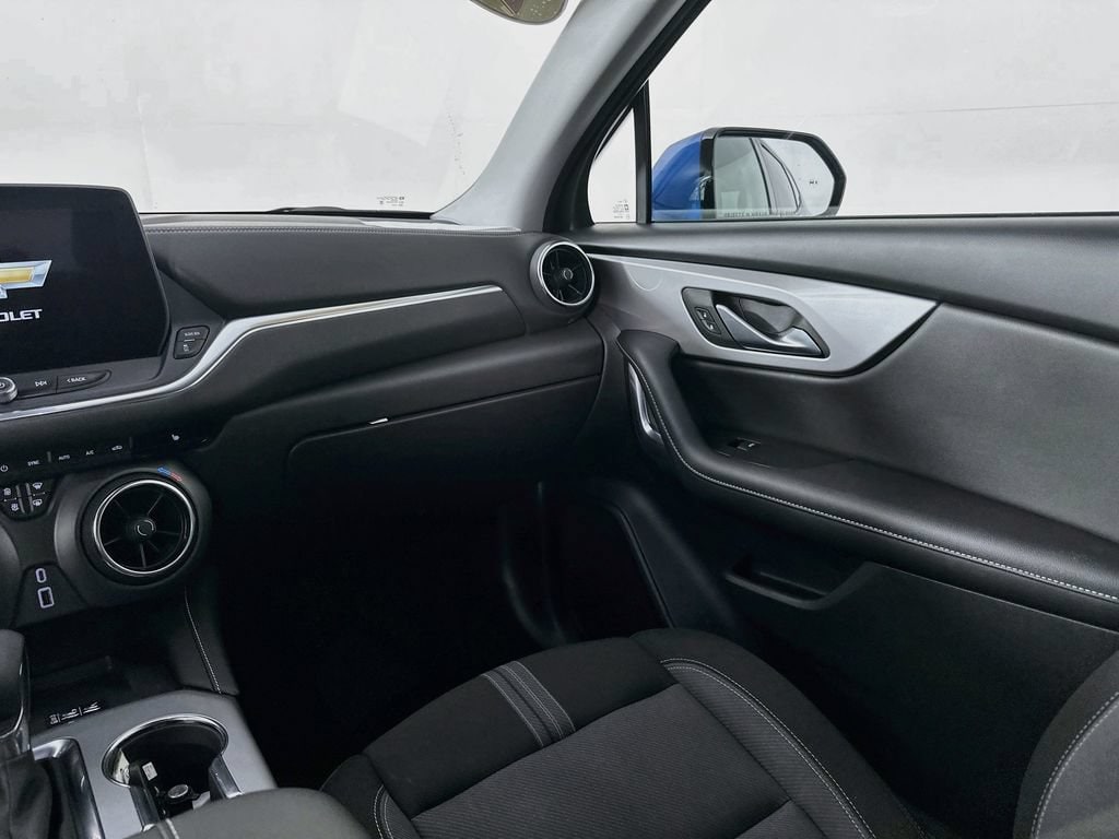 2025 Chevrolet Blazer 2LT - Photo 32
