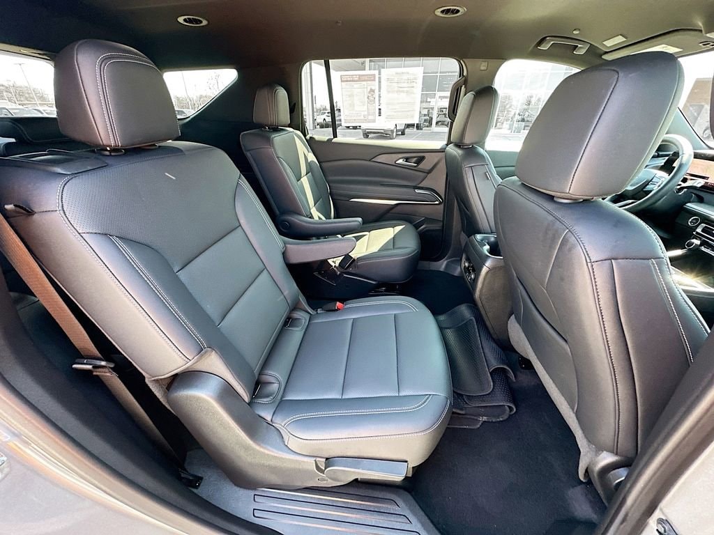 2025 Chevrolet Traverse LT - Photo 36