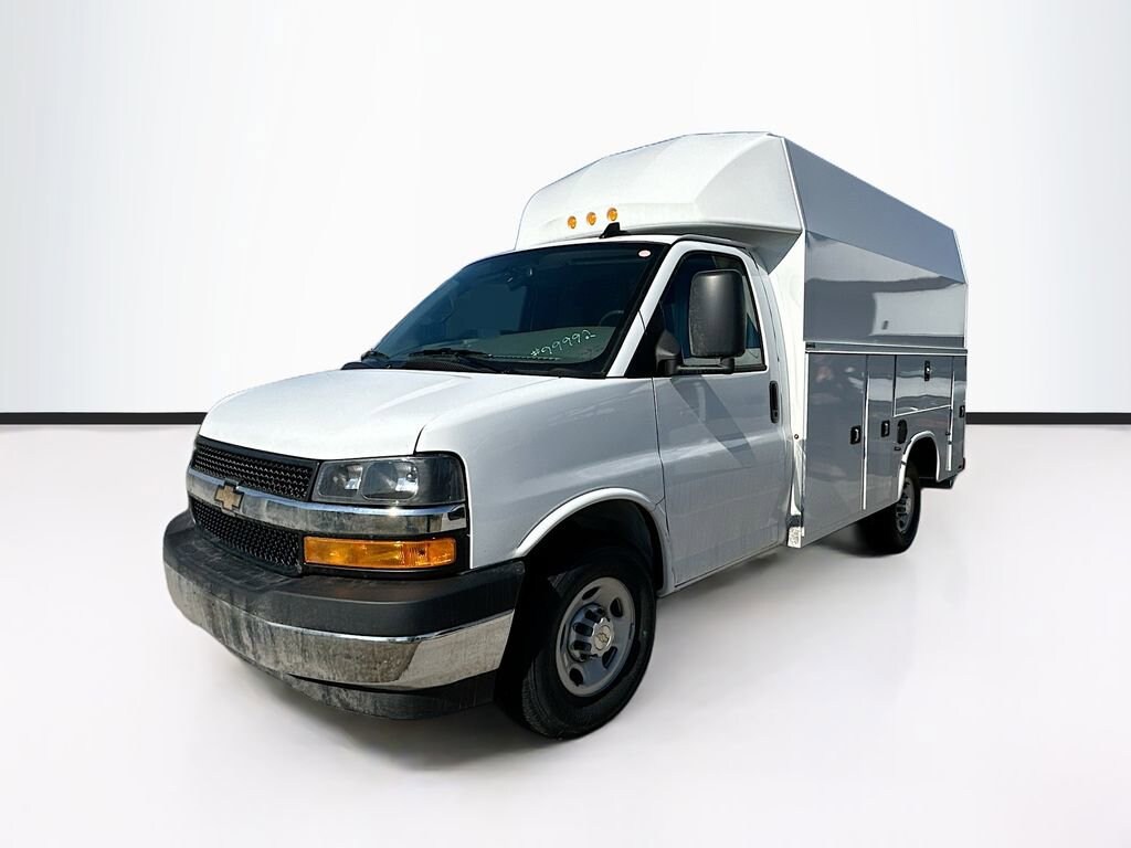 New 2026 Chevrolet Express Cutaway 3500 1WT Cutaway Van