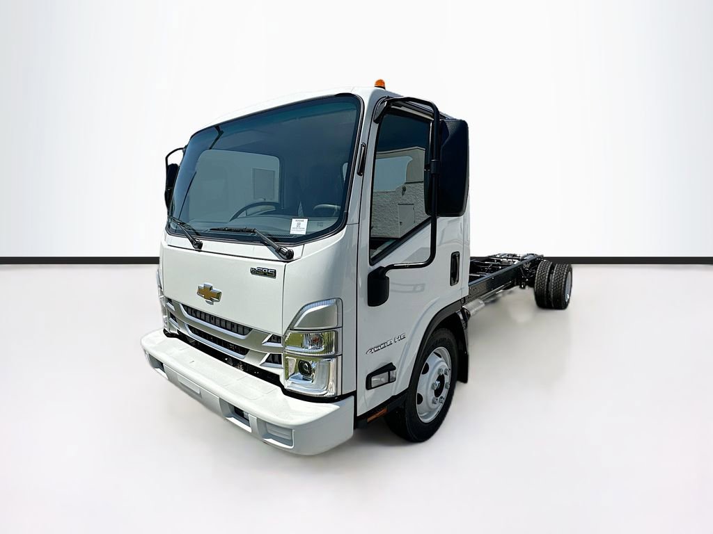 2024 Chevrolet Silverado 4500HD Base photo 3