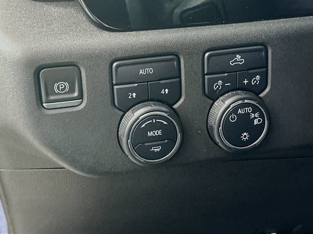 2023 Chevrolet Silverado 1500 LT - Photo 14