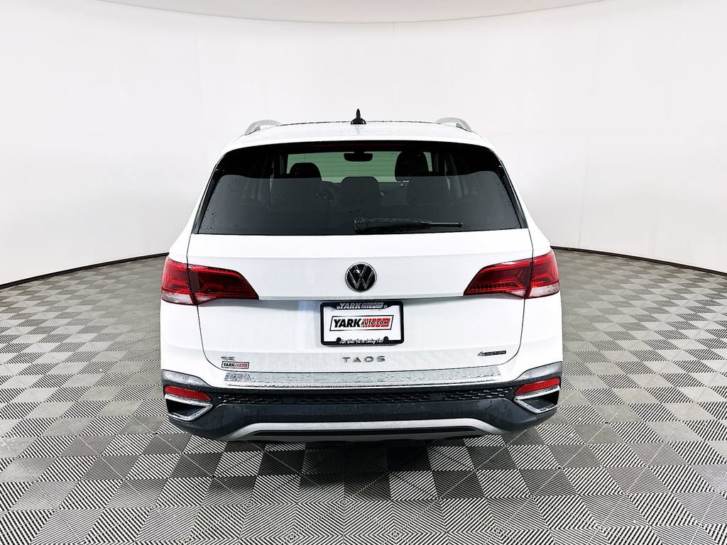 2023 Volkswagen Taos SE - Photo 10