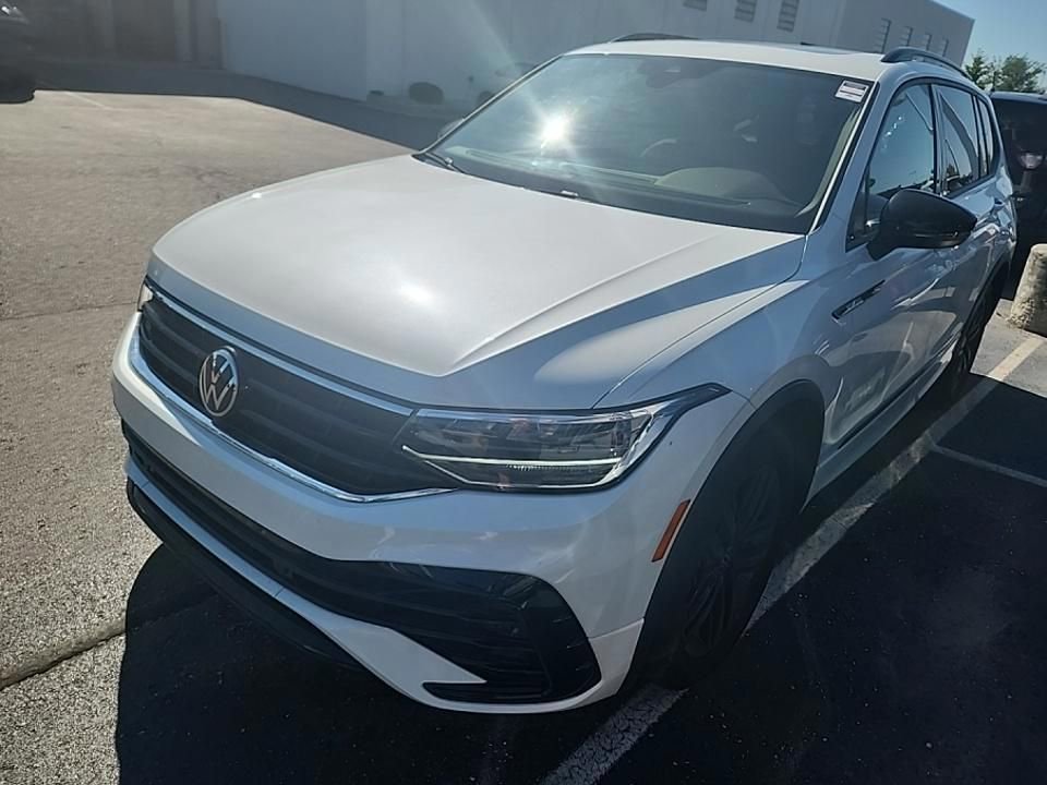 2022 Volkswagen Tiguan SE R-Line Black photo 2