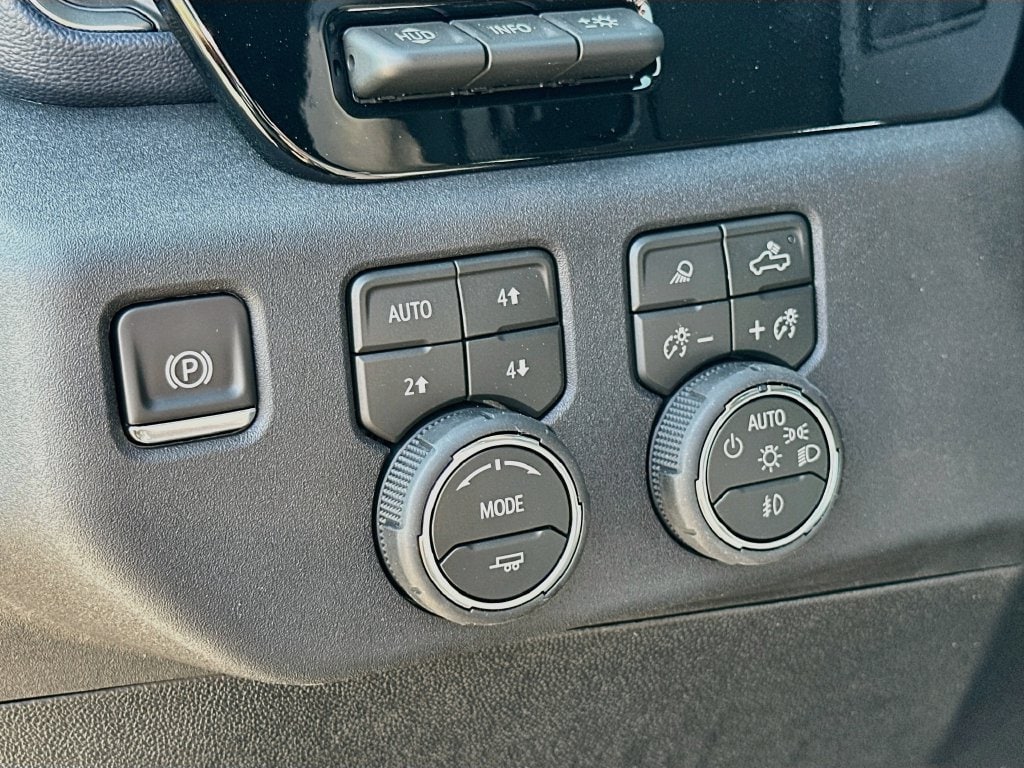 2026 Chevrolet Silverado 3500 HD High Country - Photo 14