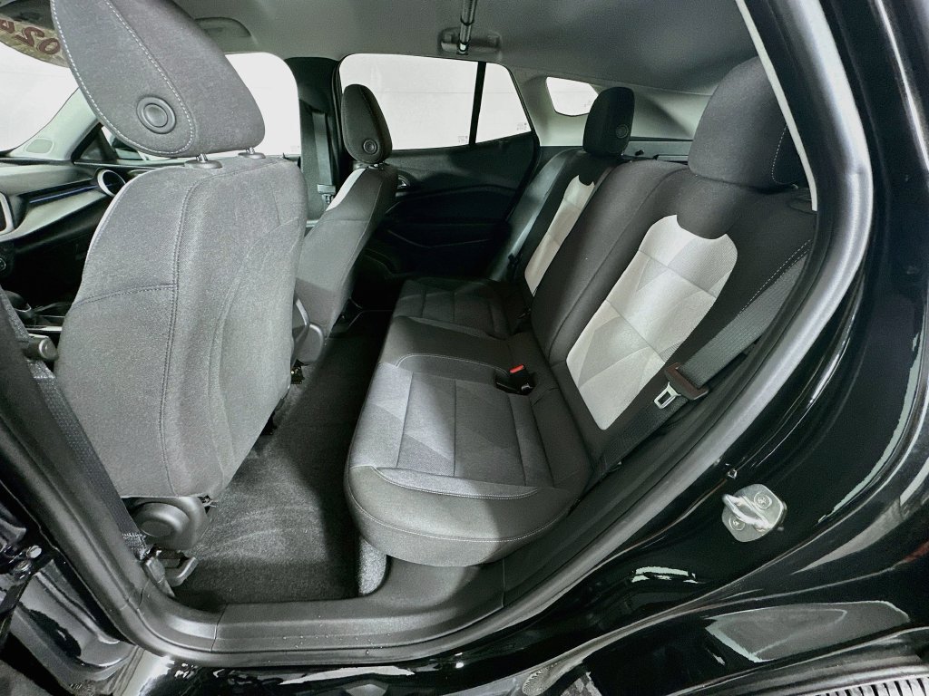 2024 Chevrolet Trax LS - Photo 31