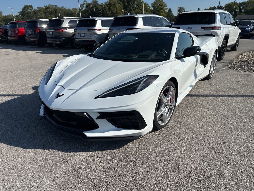2022 Chevrolet Corvette Stingray 2LT Coupe photo 2