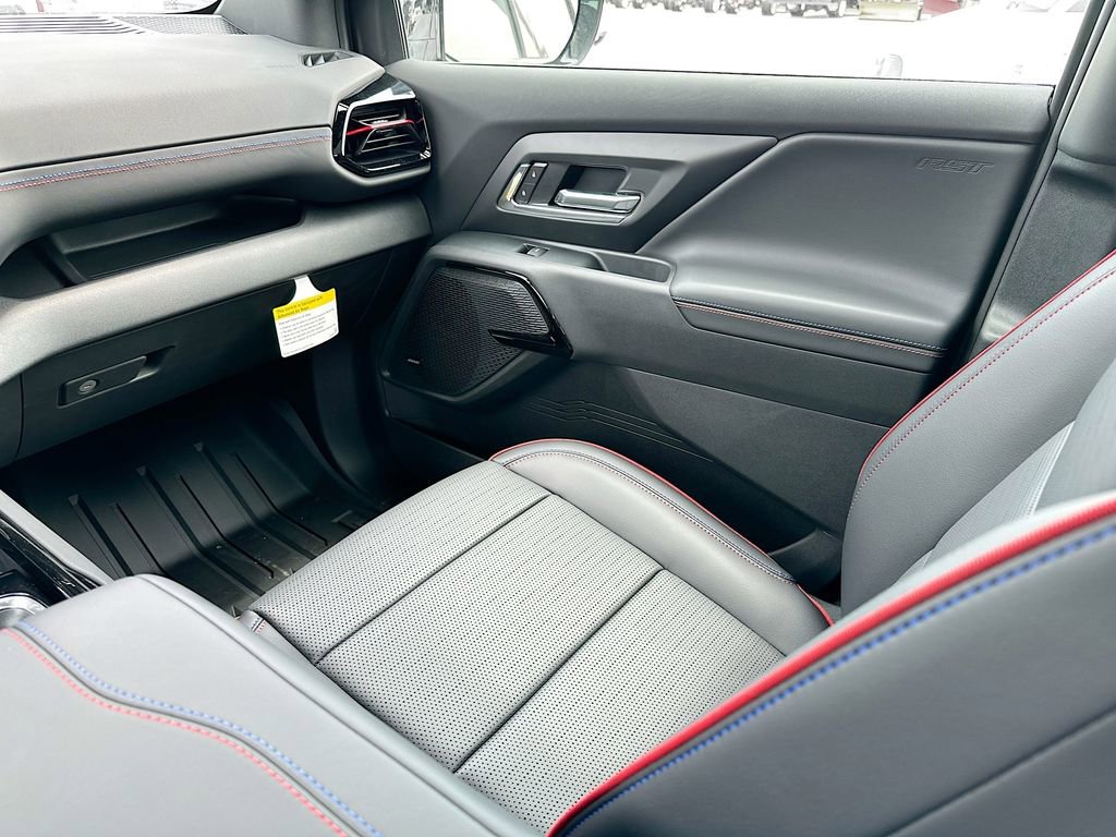 2025 Chevrolet Silverado EV RST - Photo 30