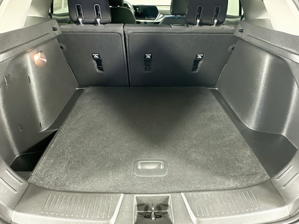 2024 Chevrolet Trax LS - Photo 32