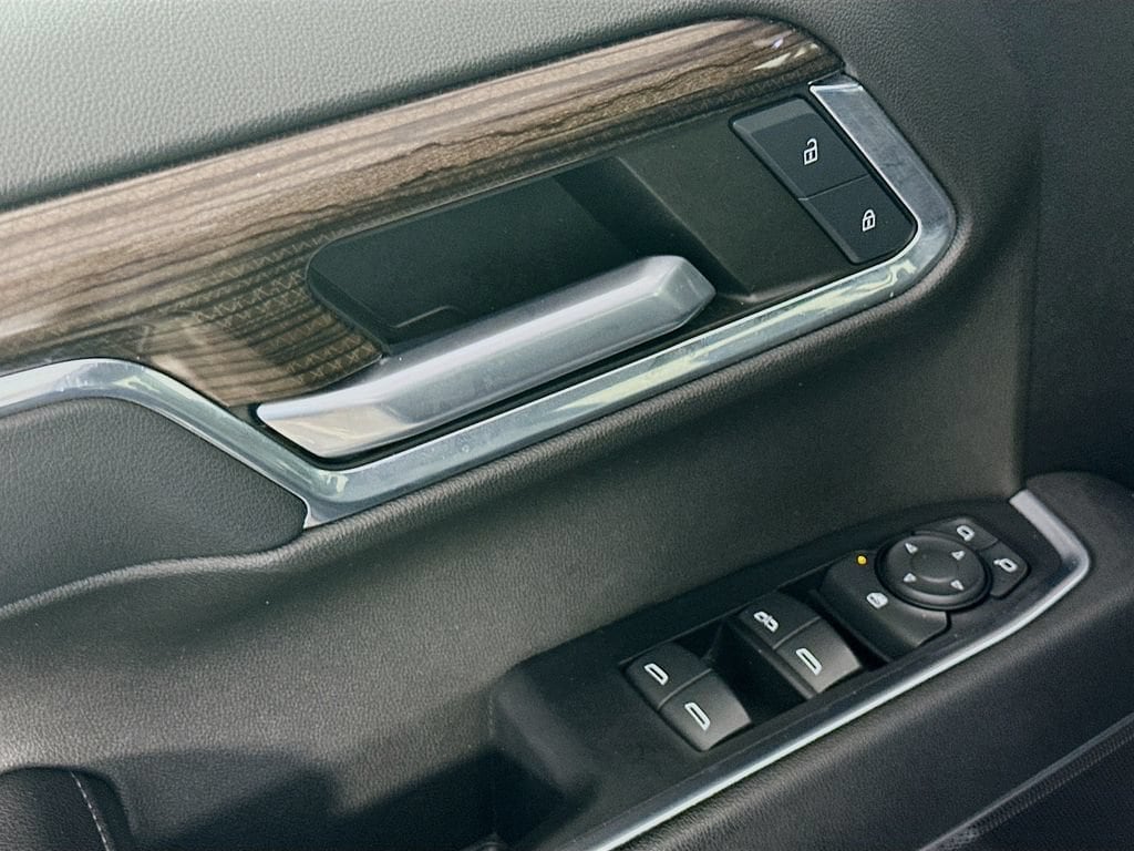 2023 Chevrolet Silverado 1500 LT - Photo 23
