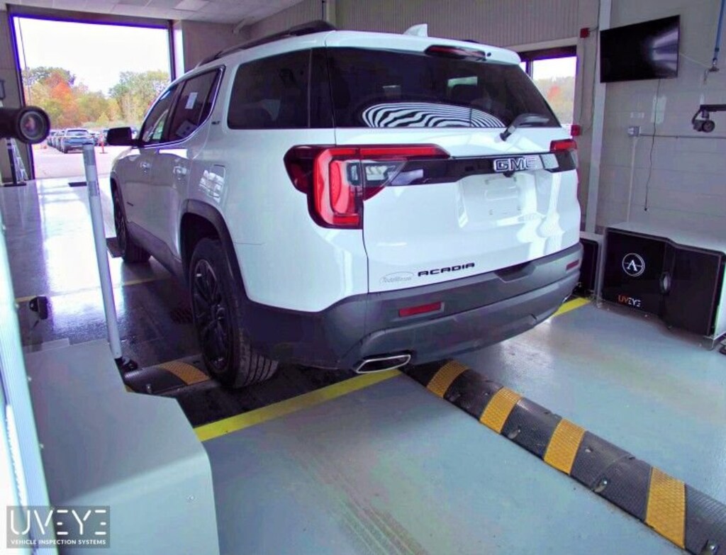 Used 2023 GMC Acadia SLT SUV