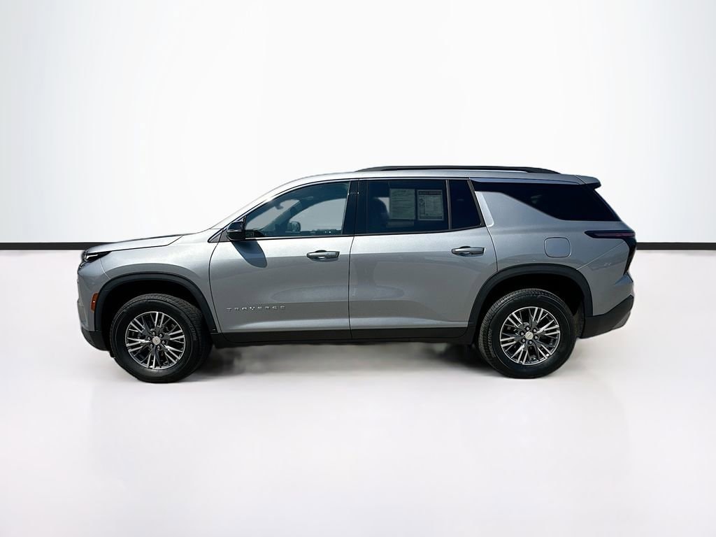 2025 Chevrolet Traverse LT - Photo 6
