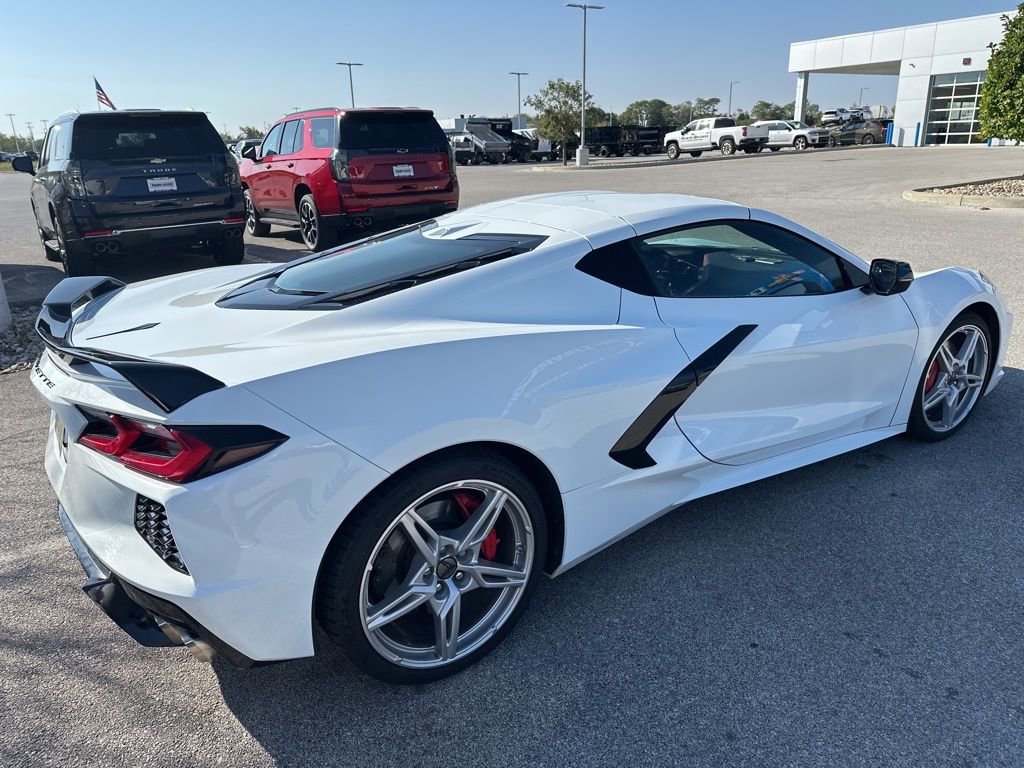 2022 Chevrolet Corvette Stingray 2LT Coupe photo 3