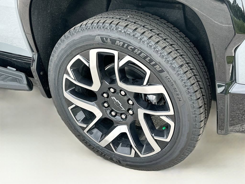2025 Chevrolet Silverado EV RST - Photo 38