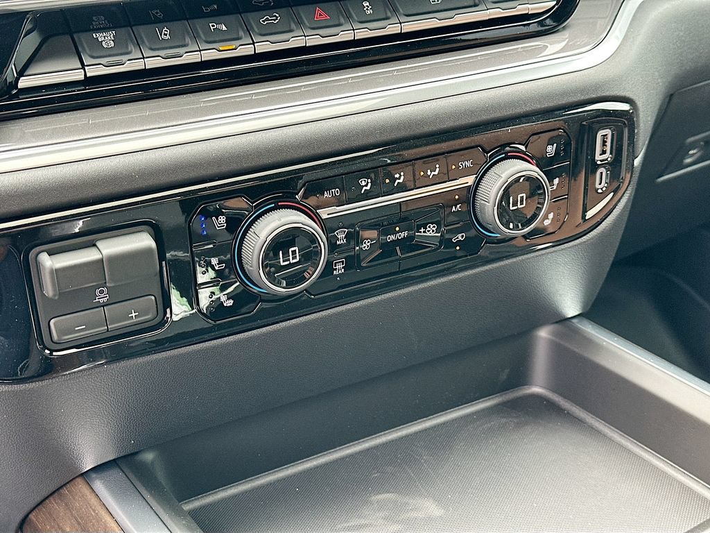 2026 Chevrolet Silverado 3500 HD High Country - Photo 20