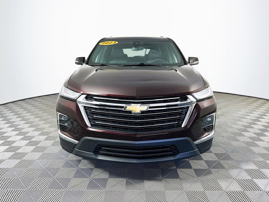 Used 2023 Chevrolet Traverse LT Cloth SUV