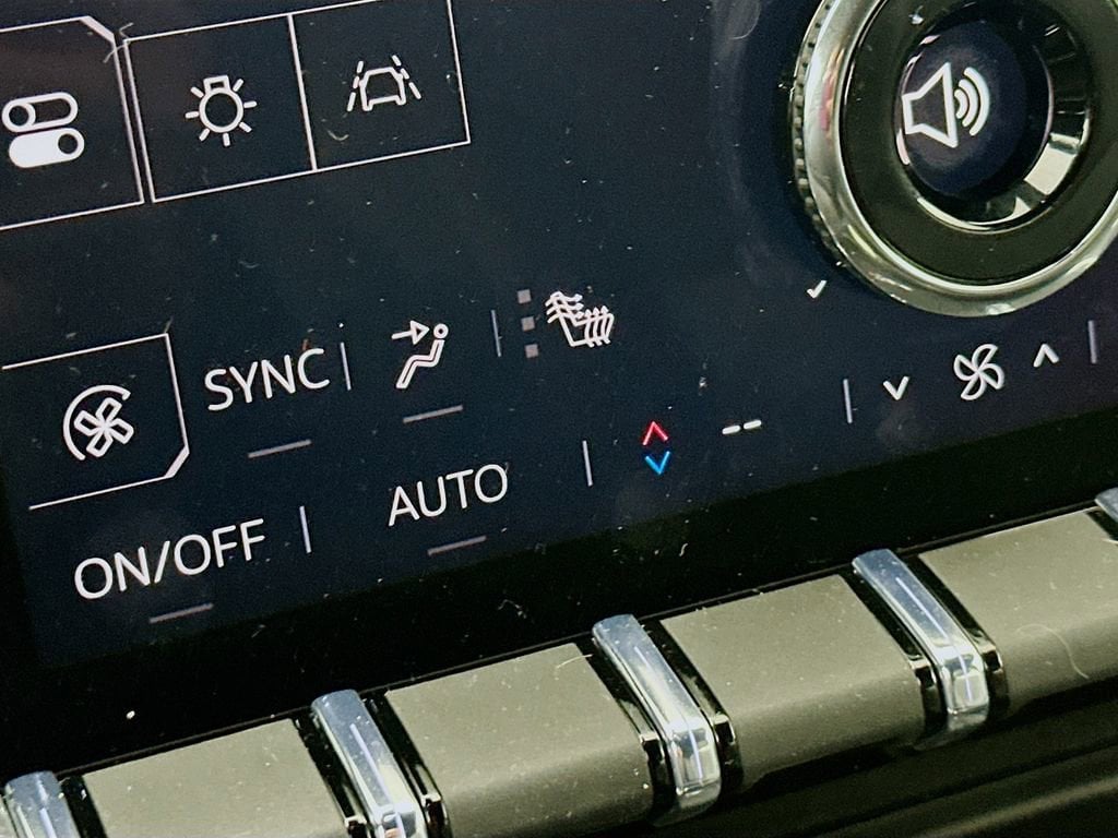 2025 GMC Acadia Elevation - Photo 28