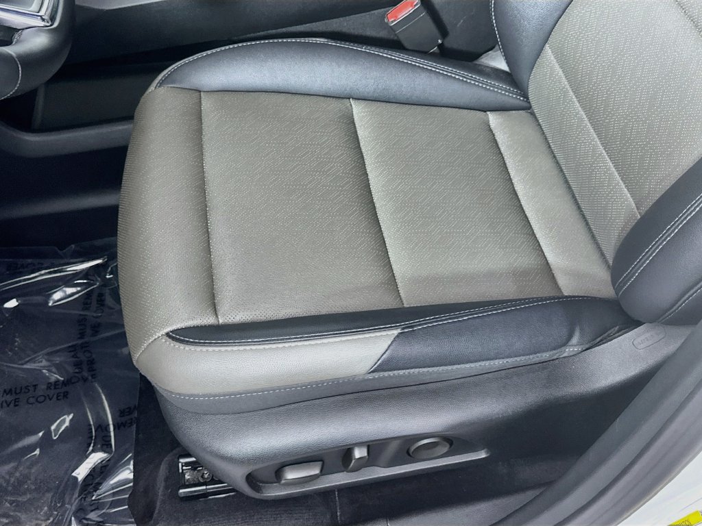 2025 Chevrolet Equinox LT - Photo 28