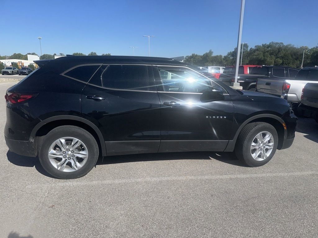 2022 Chevrolet Blazer 2LT photo 2
