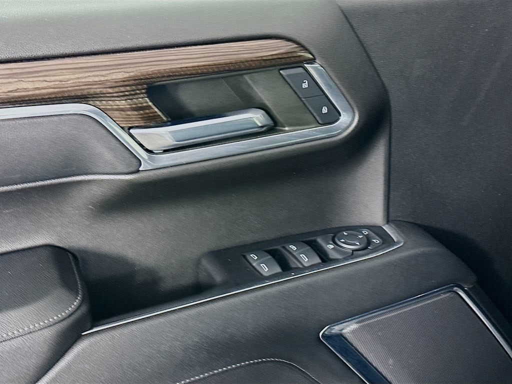 2023 Chevrolet Silverado 1500 LT - Photo 24