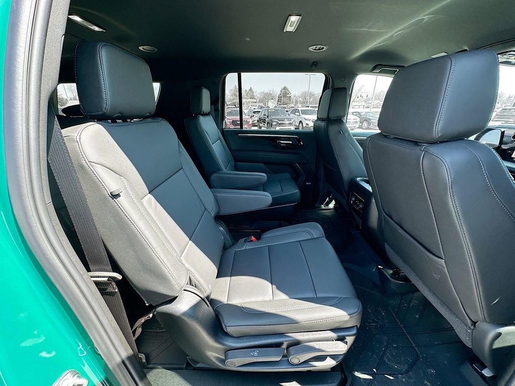 2026 Chevrolet Suburban LT - Photo 35