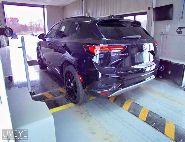 2022 Buick Envision Preferred photo 2