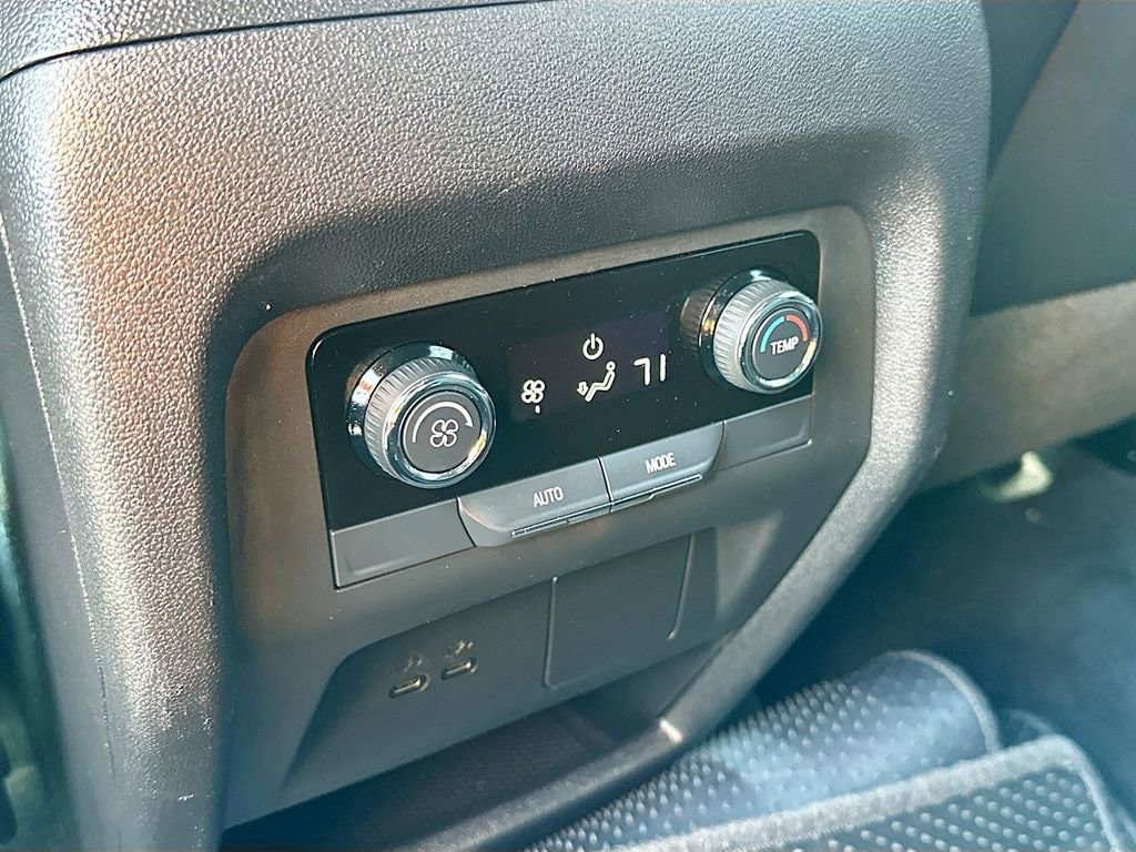 2025 Chevrolet Traverse LT - Photo 33