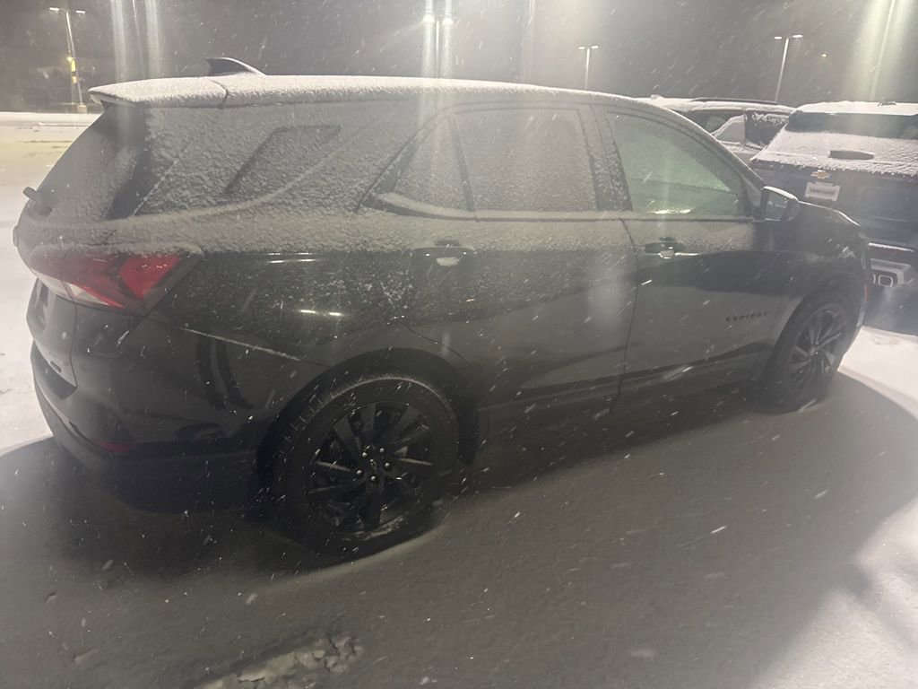 2024 Chevrolet Equinox LS photo 2