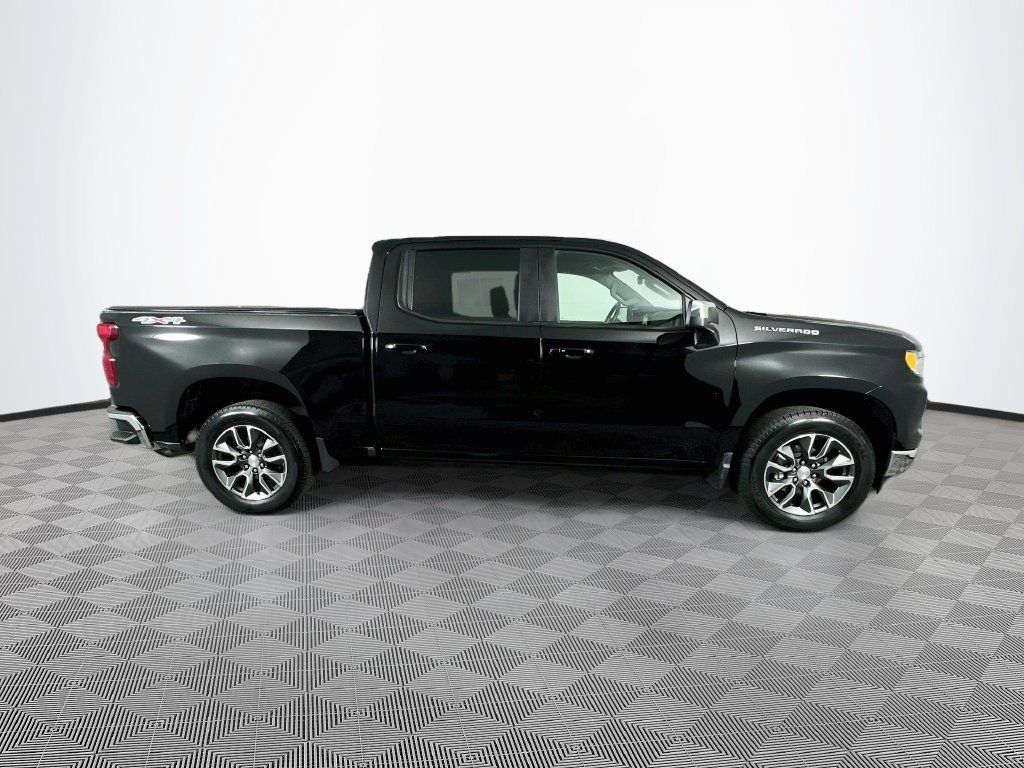 2024 Chevrolet Silverado 1500 LT - Photo 11