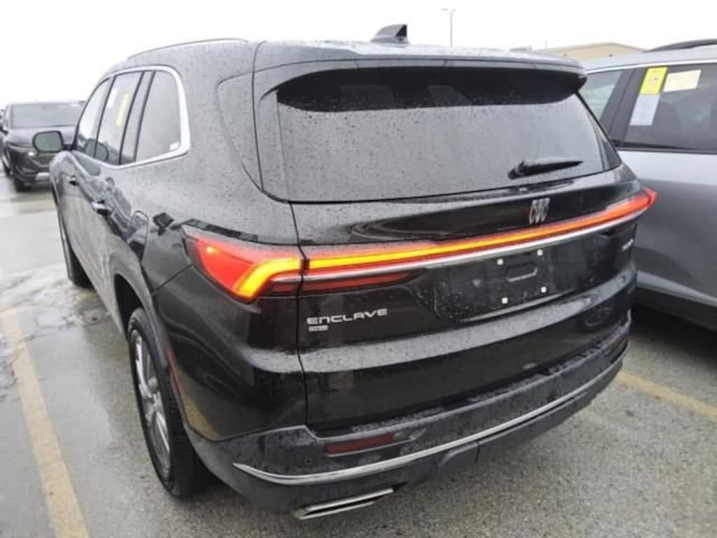 Used 2025 Buick Enclave Preferred SUV