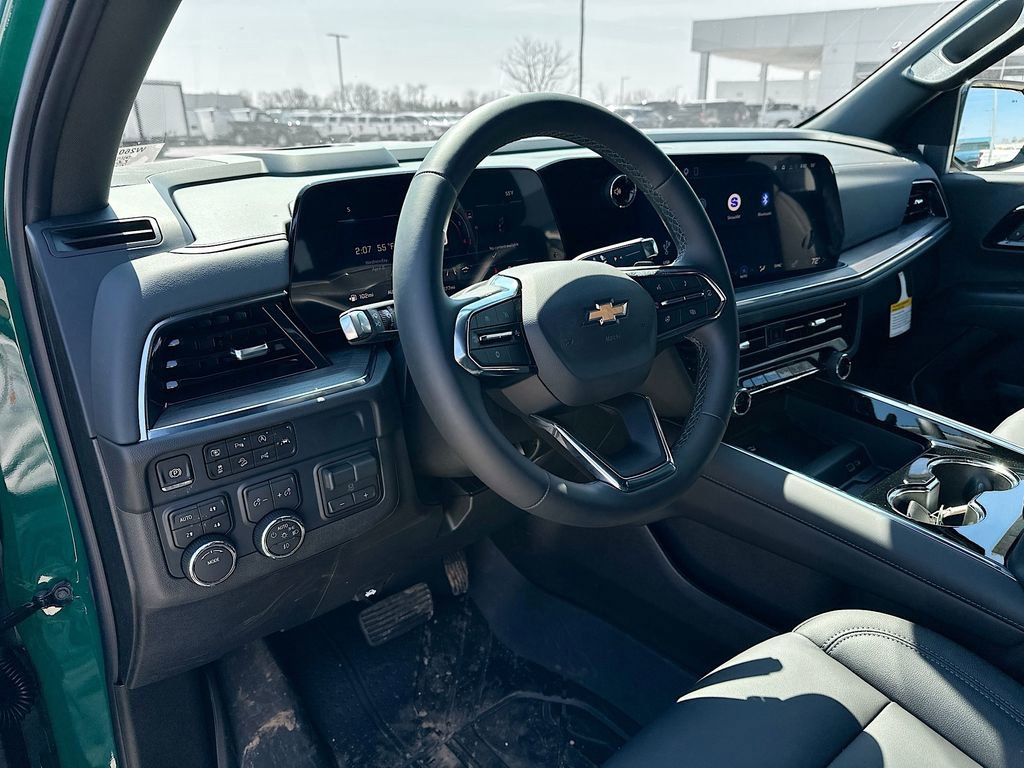 2026 Chevrolet Suburban LT - Photo 13
