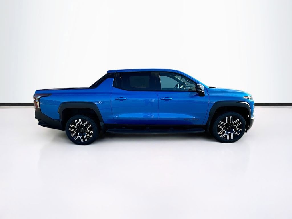 2026 Chevrolet Silverado EV LT - Photo 10