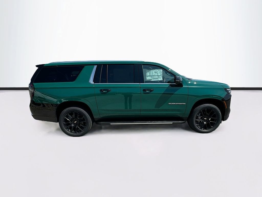 2026 Chevrolet Suburban LT - Photo 10