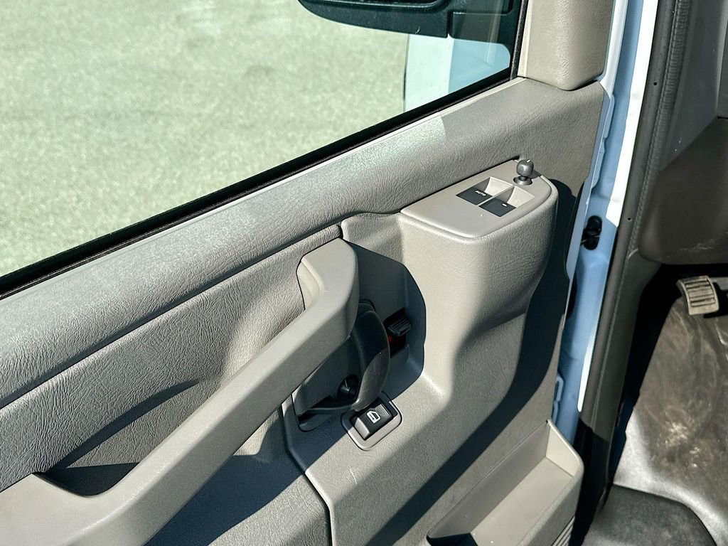 2025 Chevrolet Express Cargo Work Van - Photo 12
